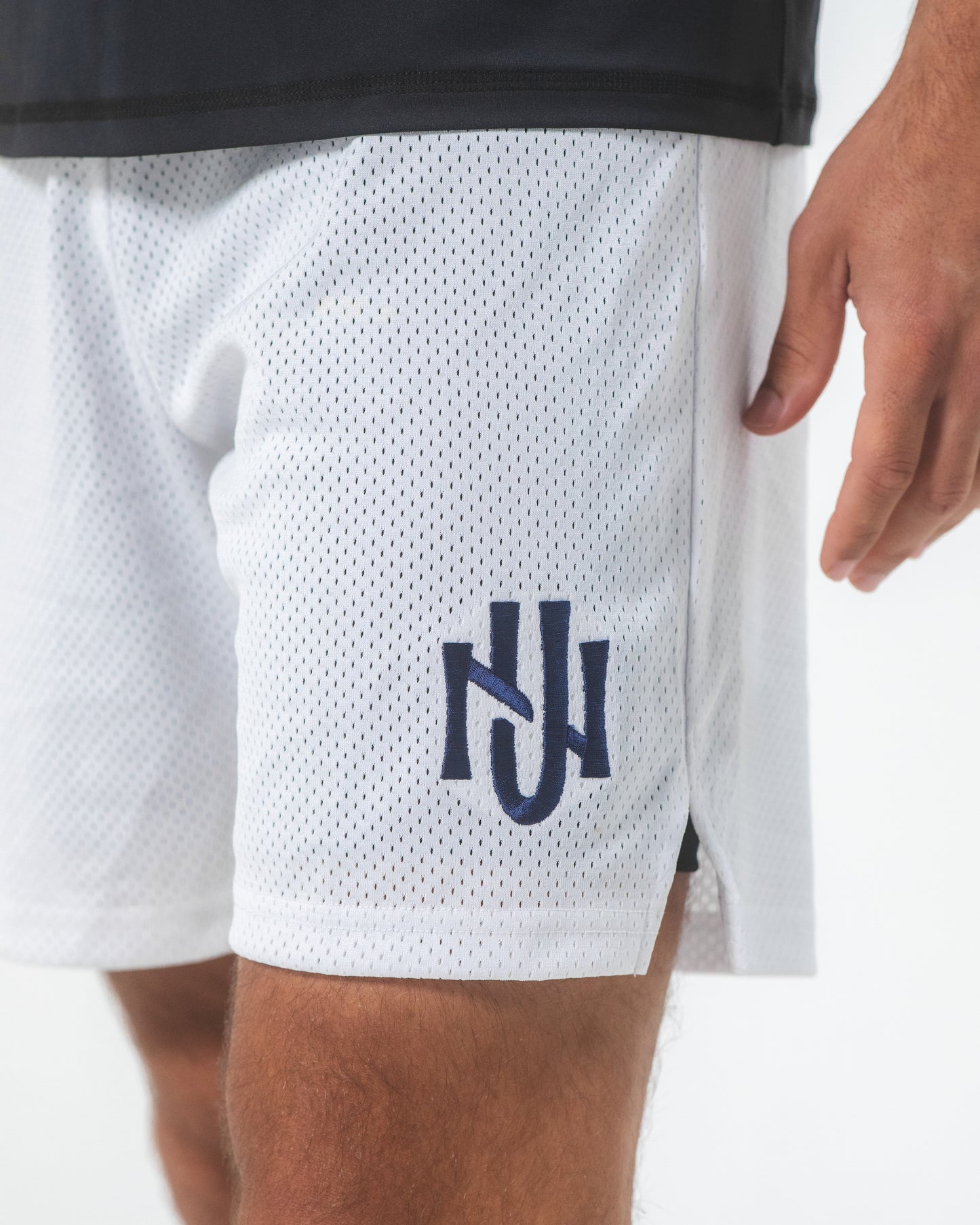 EMBROIDERED UN92 ATHLETICS MESH SHORTS